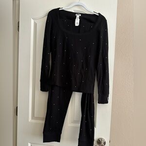 PINK, two piece thermal bedazzled set with fitted bottoms